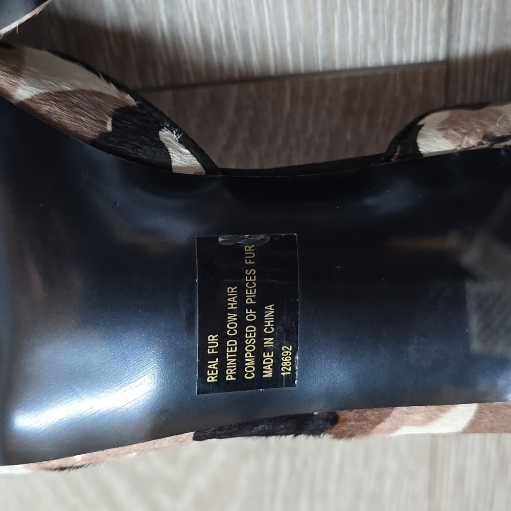 Betsy Johnson Printed Cow Hair Heels size 9.5 - Picture 7 of 10